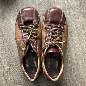 Born Handcrafted Leather & Suede Brown & Burgundy Laced Shoes - Size 9
